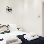 Soho Luxury Apartment